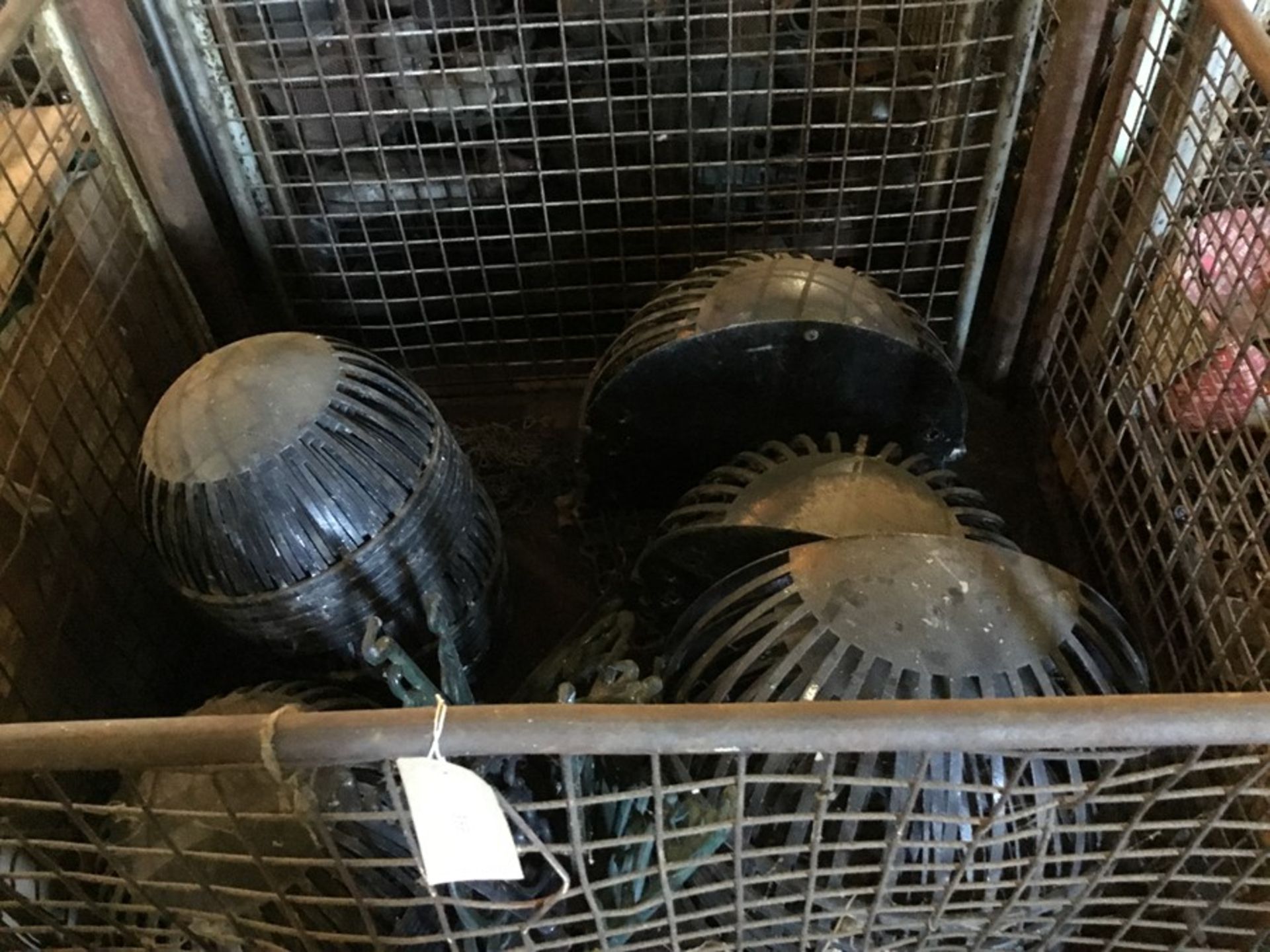 Cage containing cast Hanging baskets and window baskets - Image 12 of 12