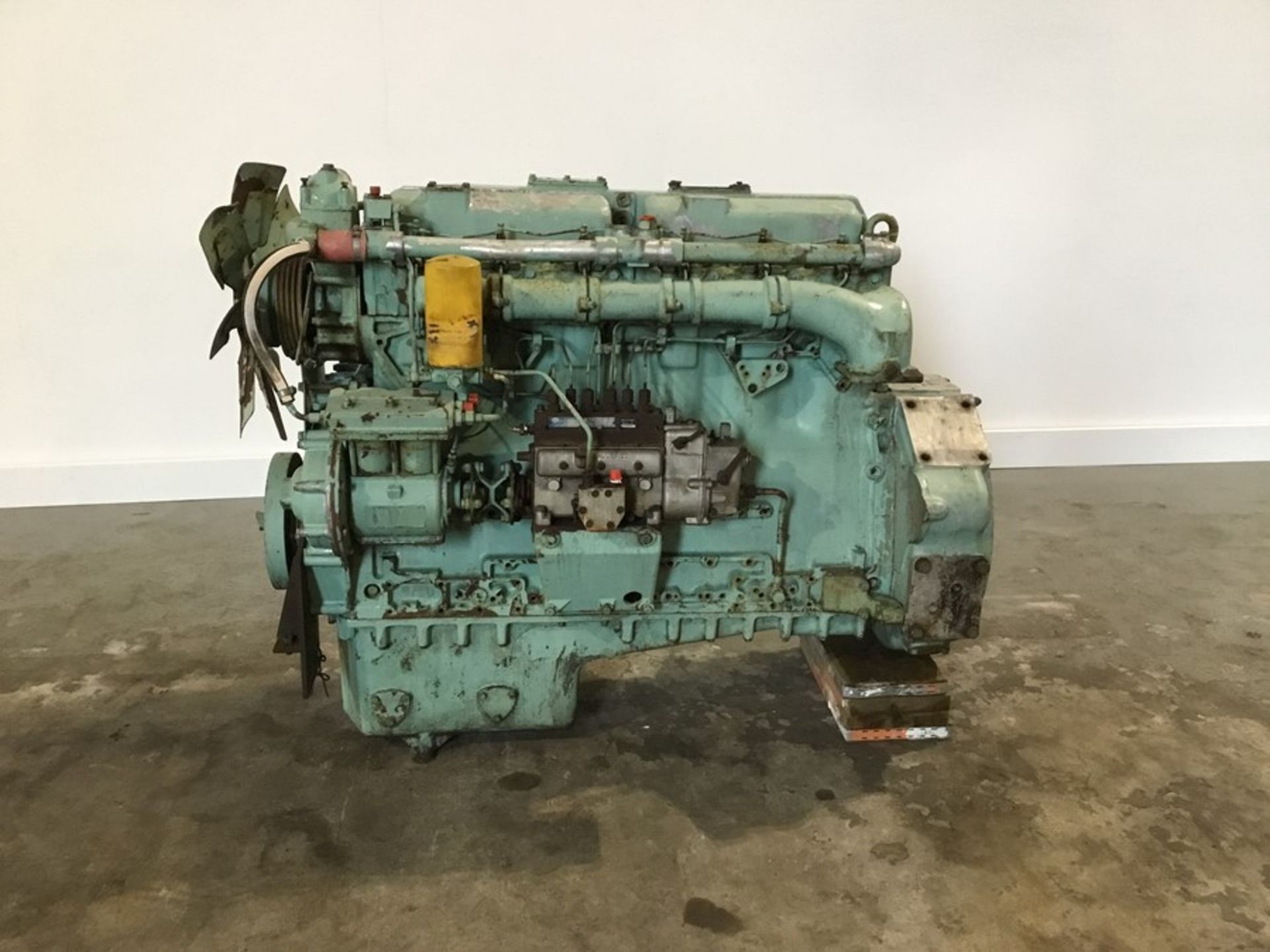 Rolls Royce E220 Diesel engine: Rolls Royce E220 6cyl serial number 628223D-1454/48614 Build