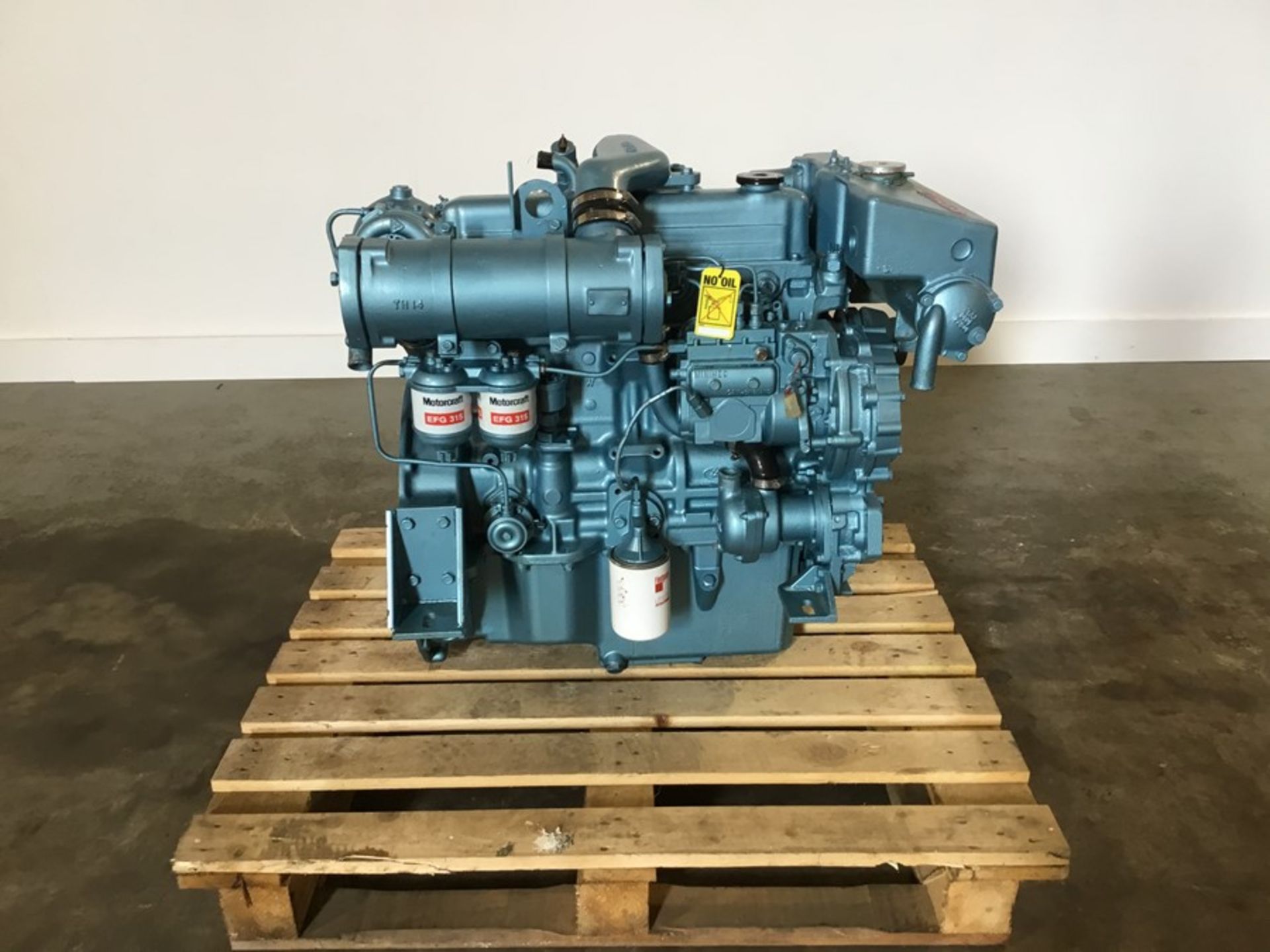 Ford 2722E Marine Diesel engine: Ford 2722e 4cyl Turbo 140Hp @2500Rpm used low hours