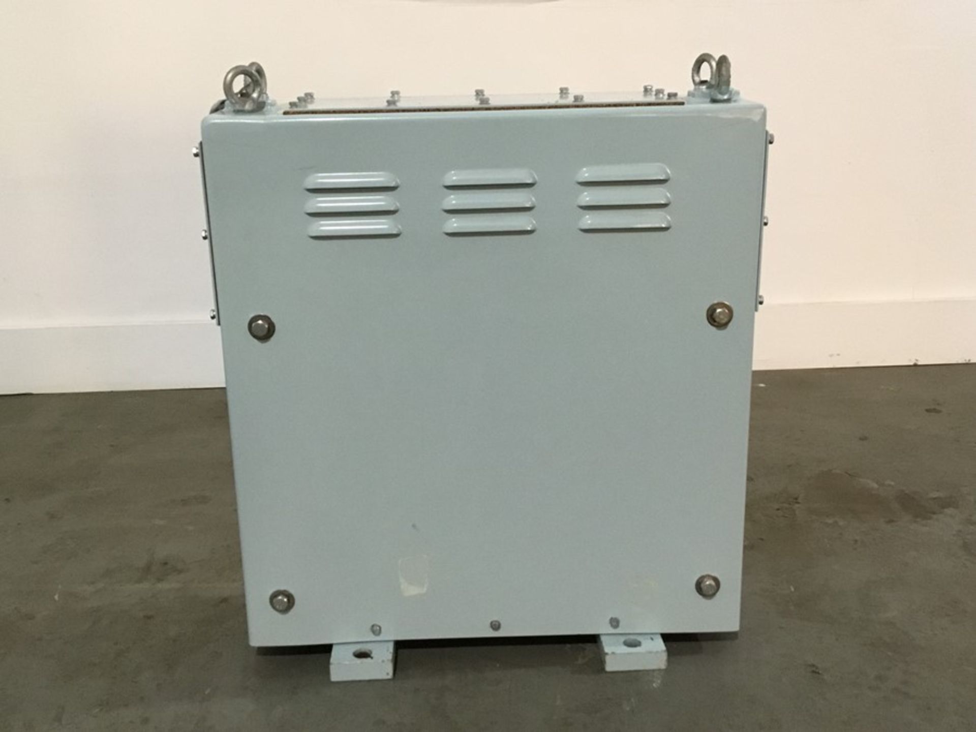 Pallet contain qty 2 10Kva Transformer: R Baker , 10Kva, 3Phase, 50/60Hz, Input 450Volts, 13Amps, - Image 12 of 21