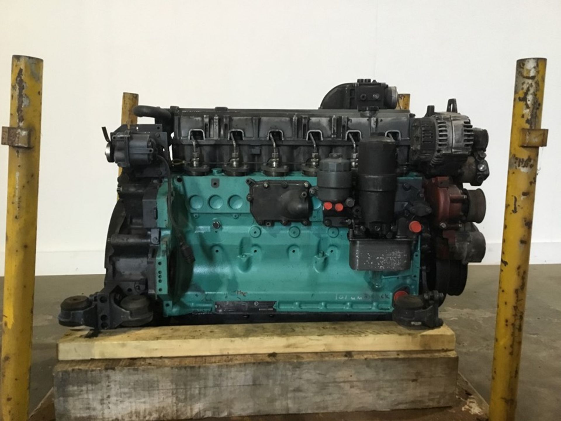 Deutz BF6M2012c Diesel Engine: Deutz BF6M2012C 6cyl Turbo Serial number 00-98022, 114kw @ 2000Rpm - Image 16 of 21