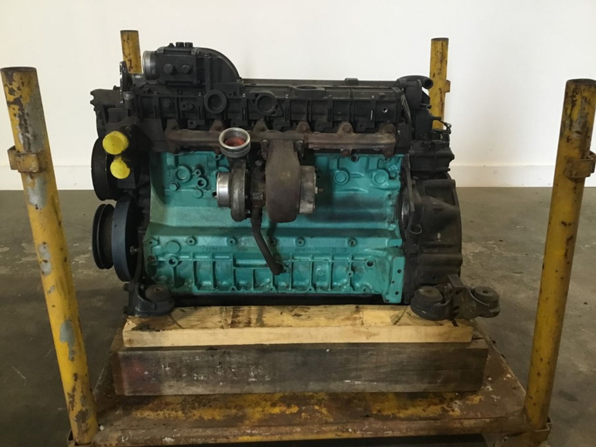 Deutz BF6M2012c Diesel Engine: Deutz BF6M2012C 6cyl Turbo Serial number 00-98022, 114kw @ 2000Rpm - Image 17 of 21