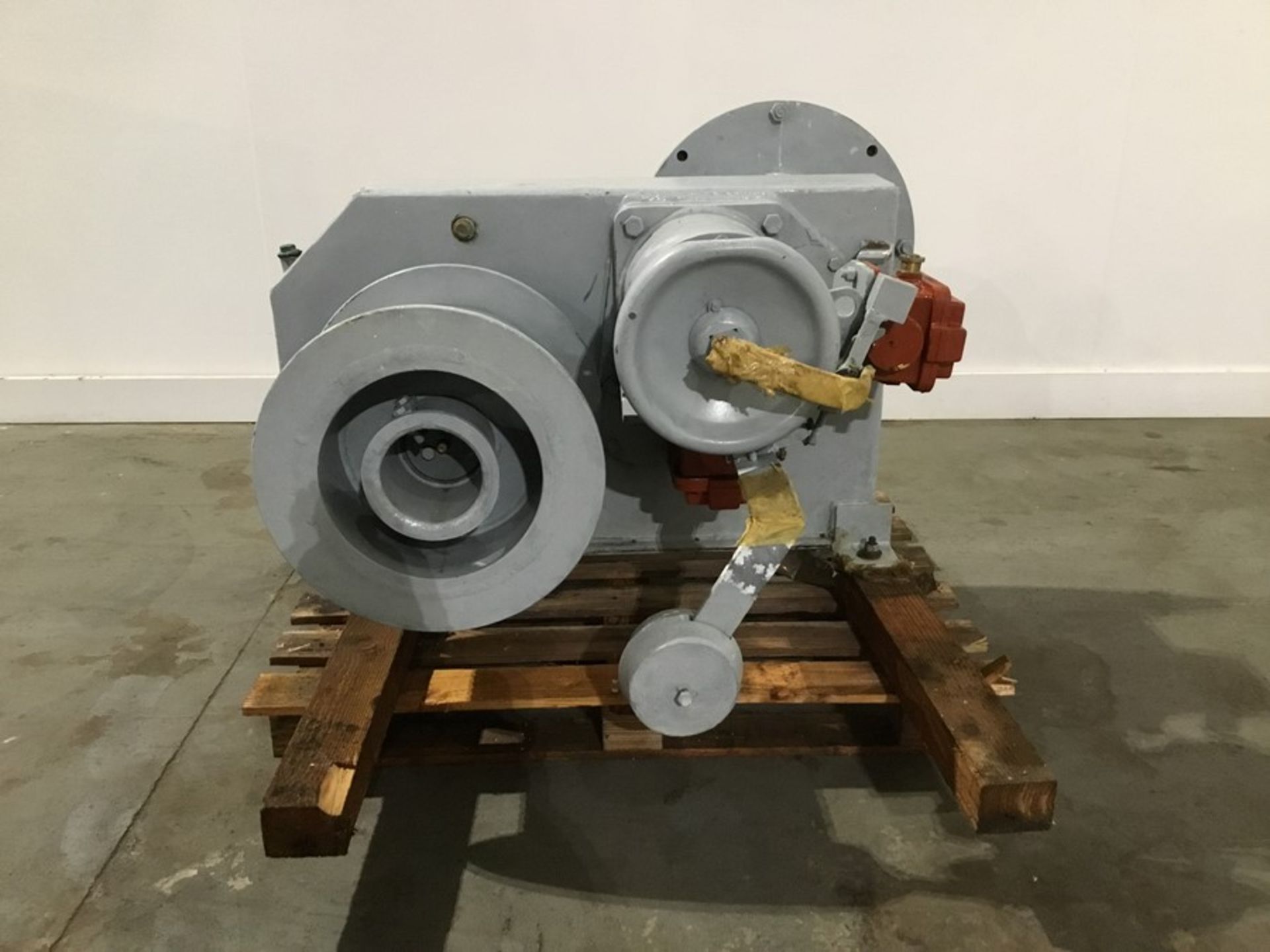 Welin Lambie Davit winch Unused or refurbished Ex Mod - Image 13 of 15