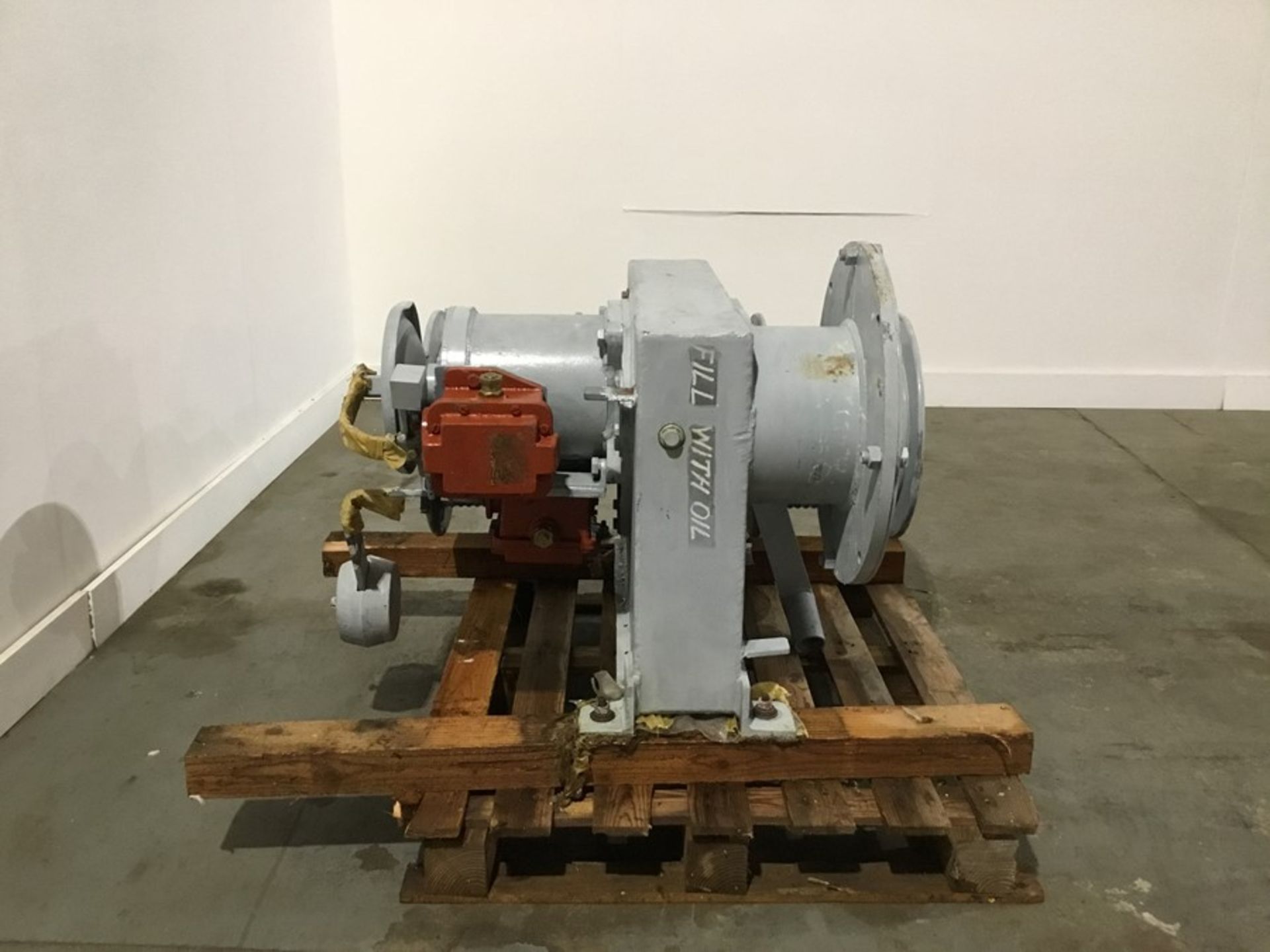 Welin Lambie Davit winch Unused or refurbished Ex Mod - Image 8 of 15