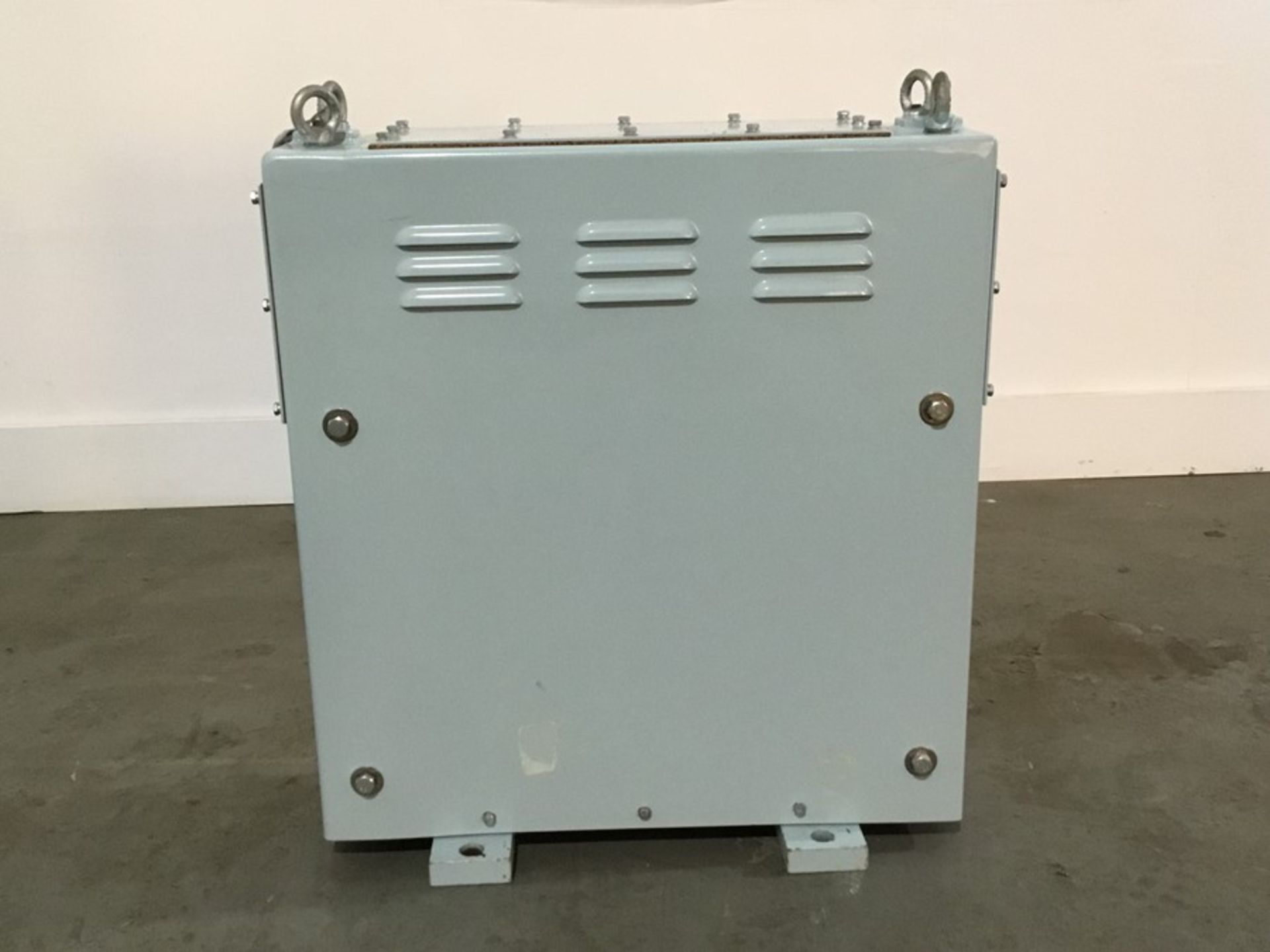 Pallet contain qty 2 10Kva Transformer: R Baker , 10Kva, 3Phase, 50/60Hz, Input 450Volts, 13Amps, - Image 20 of 21