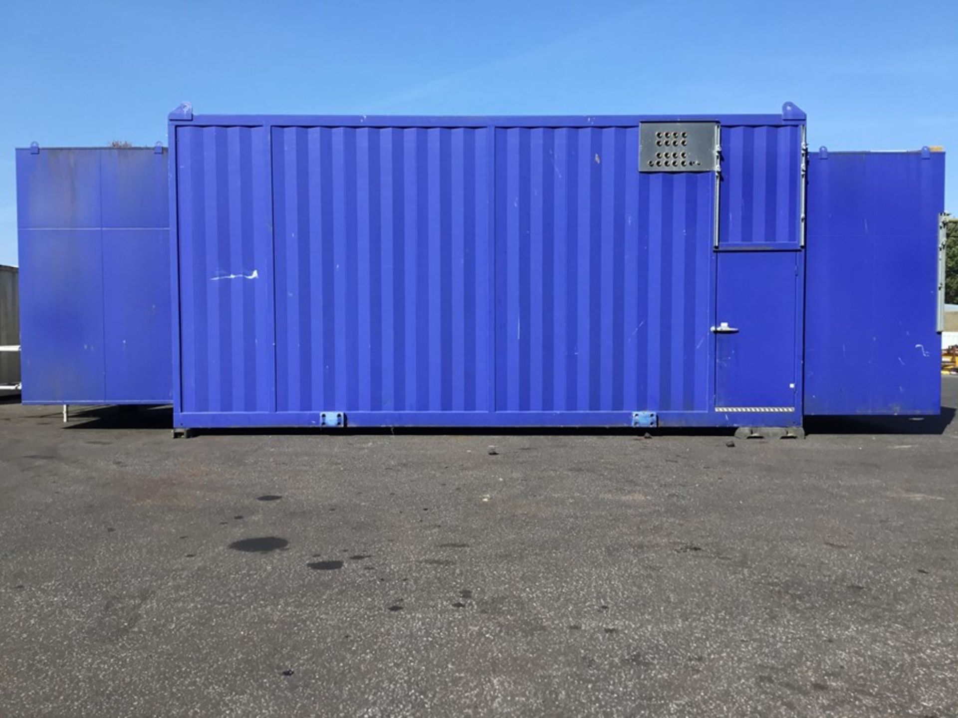 Ex Perkins 2000Kva Acoustic Generator house with two personnel doors 11.8 long x 4.2high x 3.7metres - Image 6 of 6