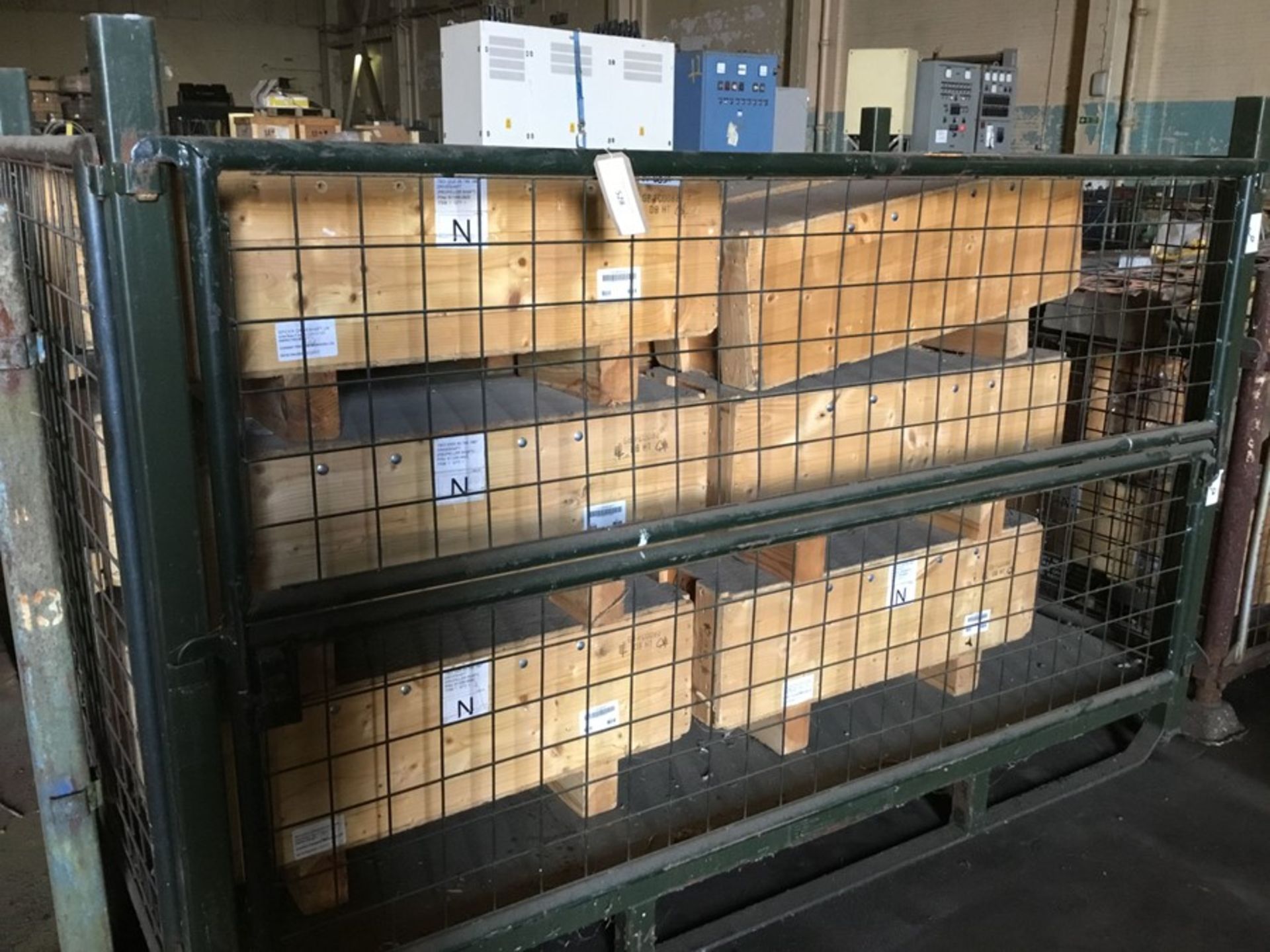 Stillage containing 18 Spicer 1710 propshaft/drive shaft new or refurbished in boxes - Image 18 of 18