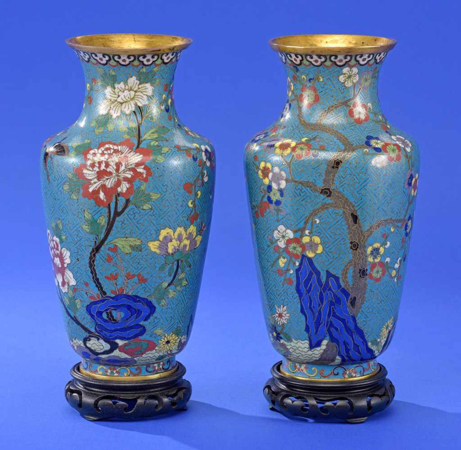 Ein Paar Cloisonné-Vasen Um 1900