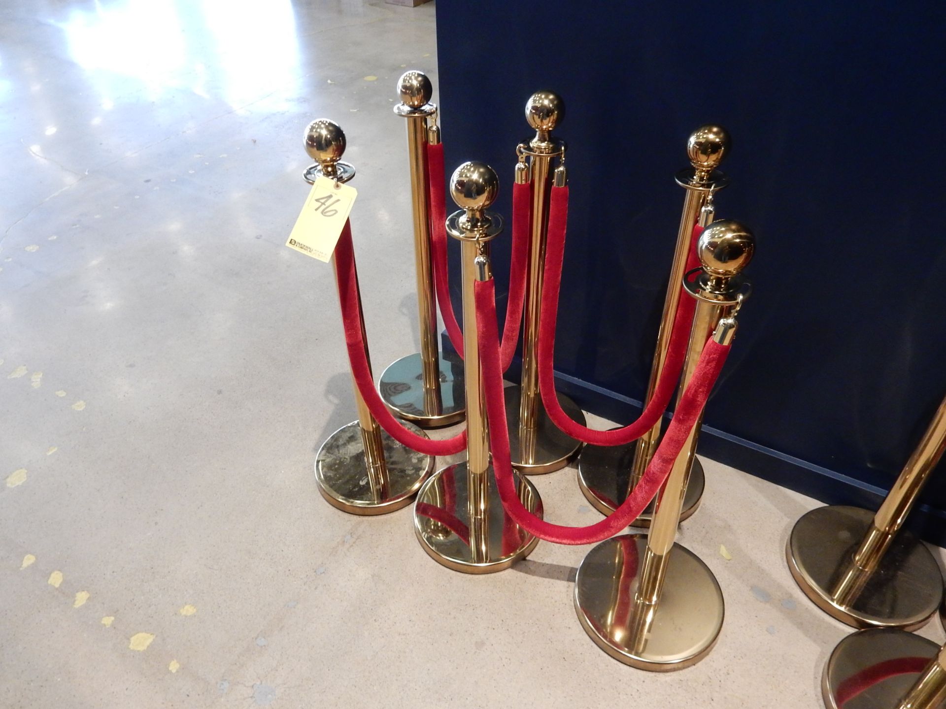 LOT CROWD BARRICADES - (6) STANCHION POSTS, (4) VELVET ROPES