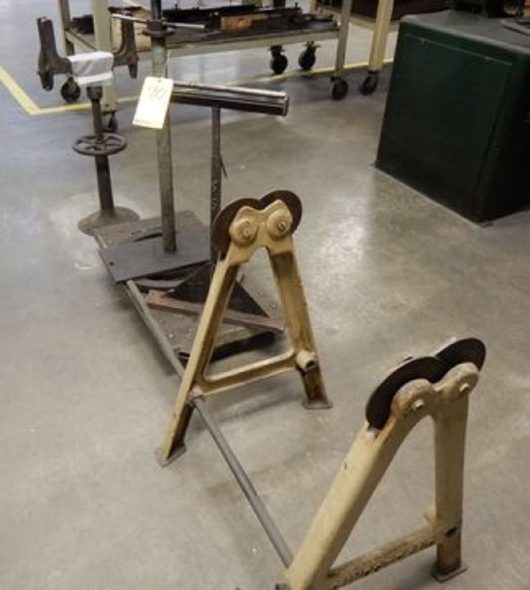 LOT PIPE STANDS & BENCH CENTER