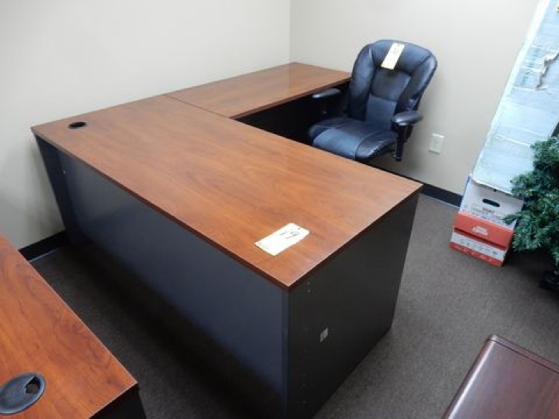 FORMICA OFFICE DESK W/R-HAND RETURN