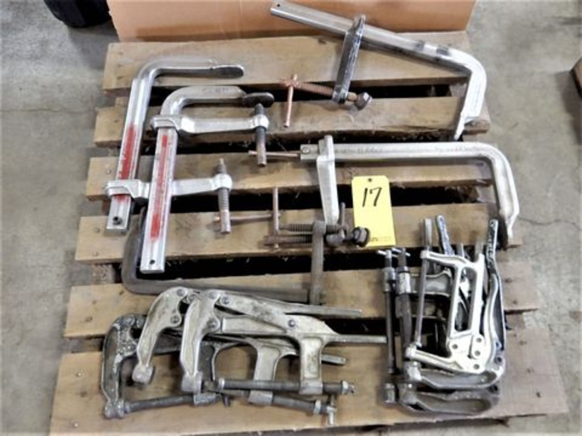 LOT HEAVY DUTY CLAMPS