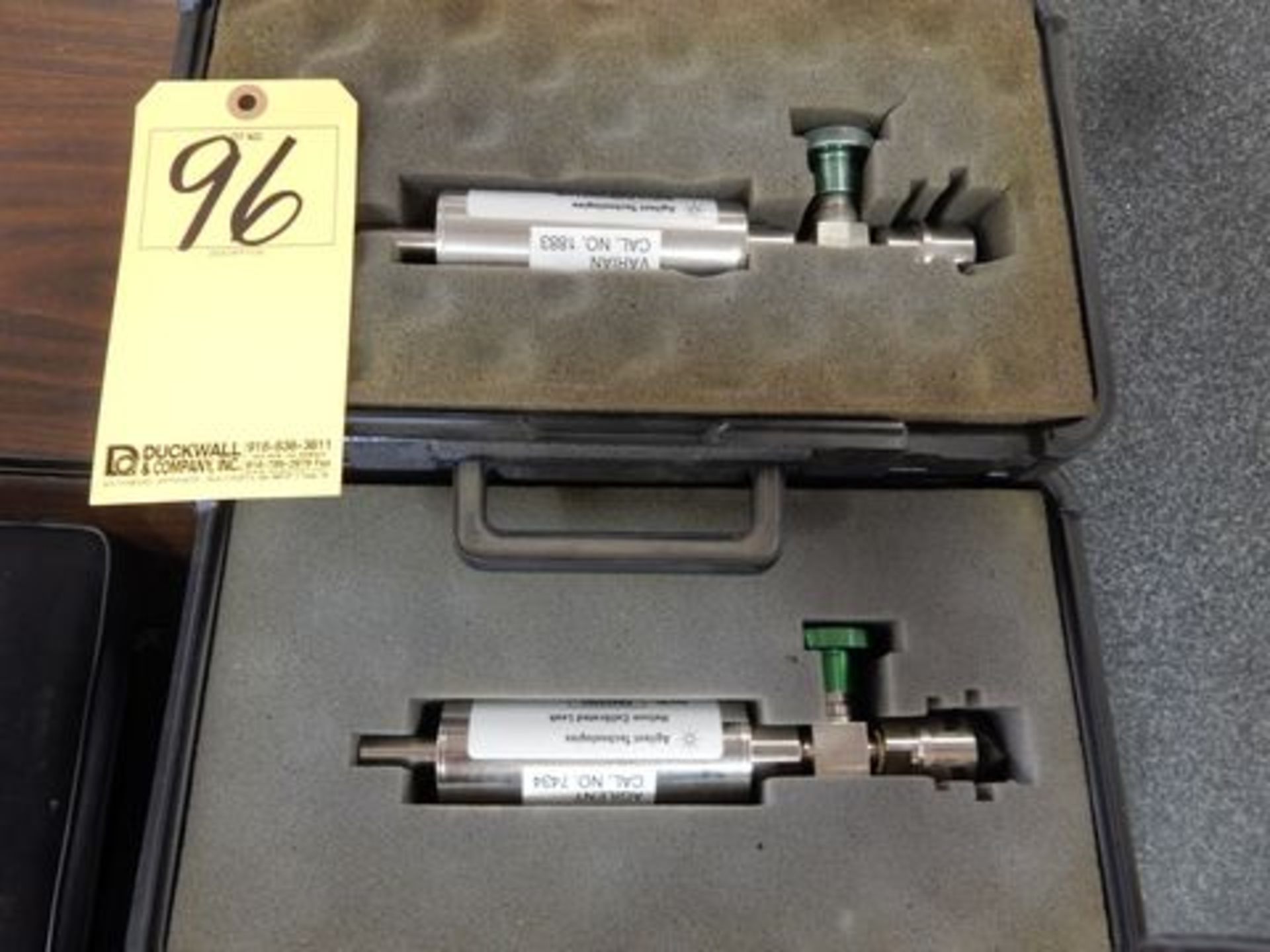 LOT (2) AGILENT HELIUM LEAK DETECTORS