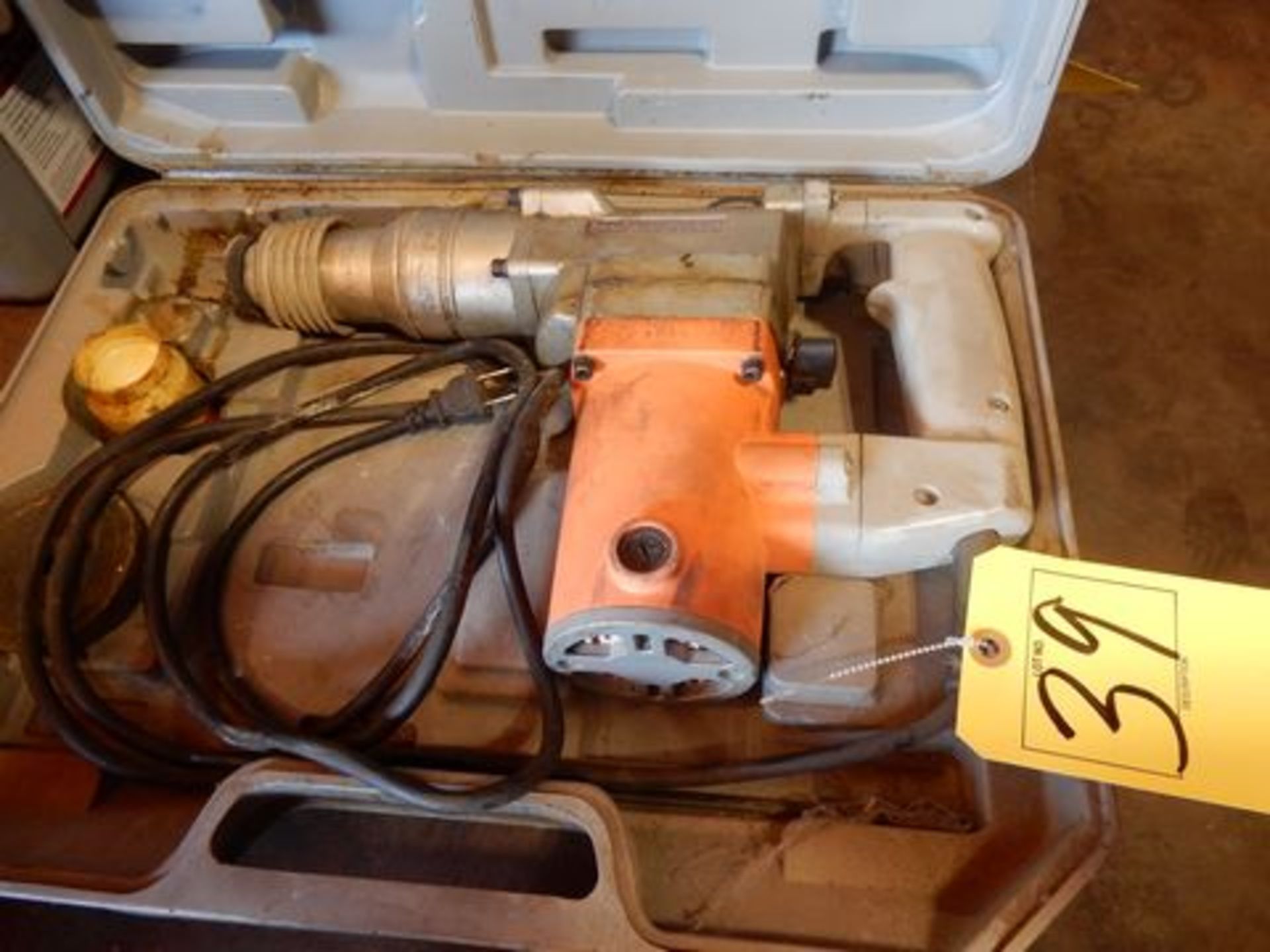 CHICAGO ROTARY HAMMER DRILL, M# 41983 W/CASE