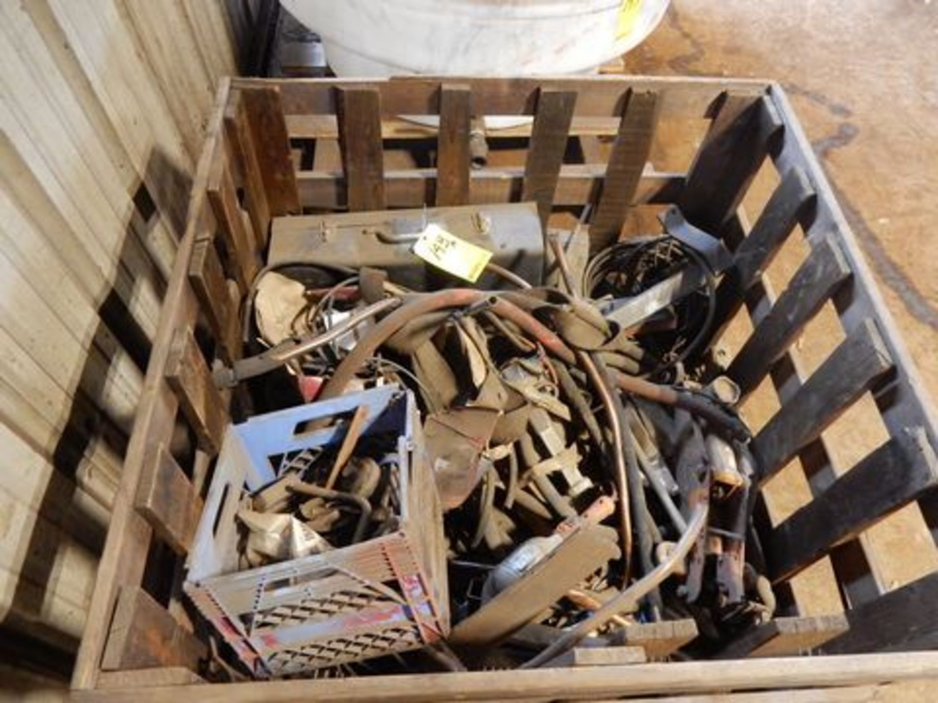 CRATE MISC. ITEMS TO INCLUDE-TRAILER JACK, DROP LIGHT & MISC. COPPER SCRAP