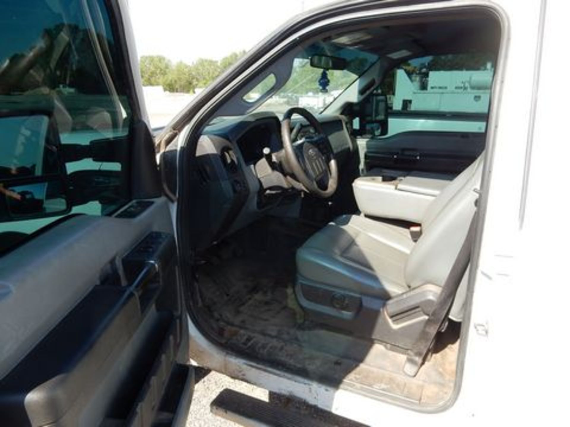 2012 FORD PICKUP, M# F250XL, VIN# 1FT7W2B63CEC05278, MILEAGE N/A - Image 2 of 5