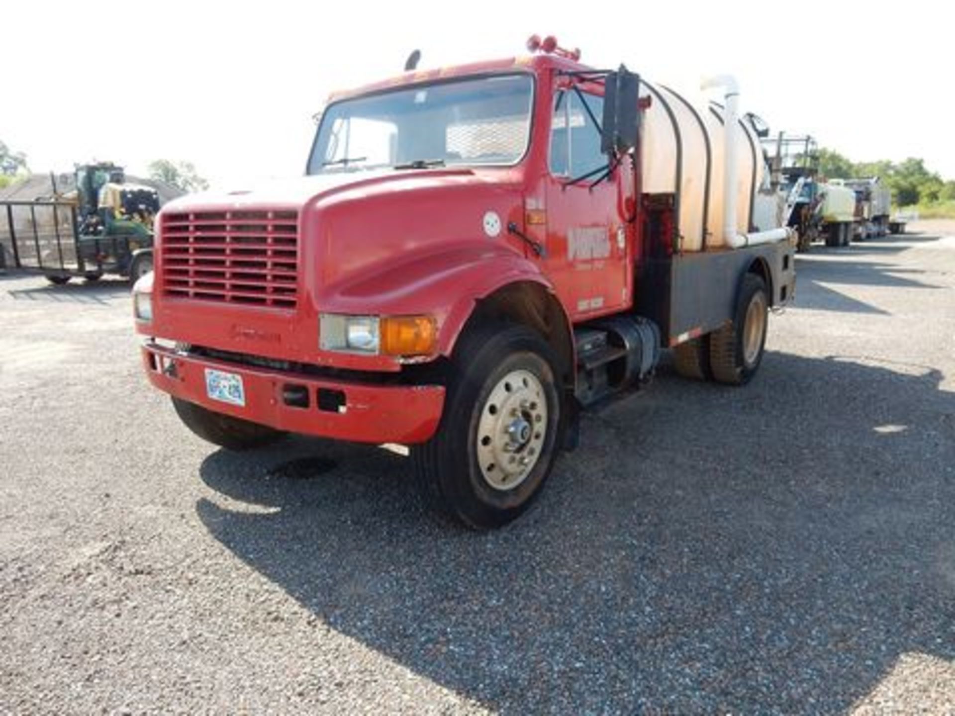 1990 INTERNATIONAL M# 4900 WATER TRUCK, VIN# 1HTSDTV94LH259117 - Image 6 of 7