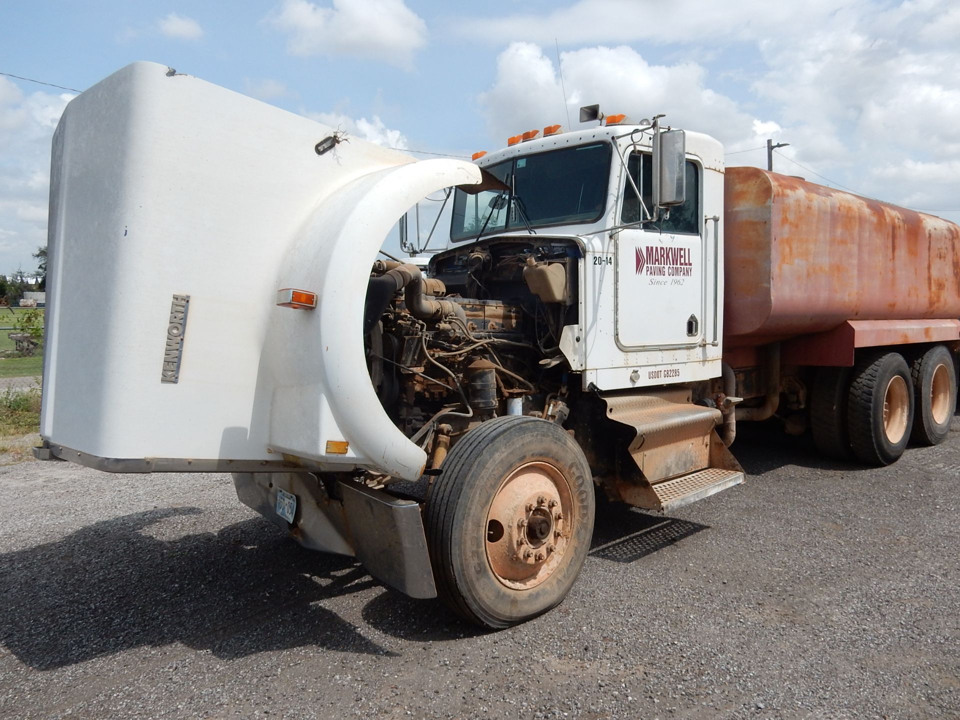 1993 KENWORTH WATER TRUCK, M# W900, VIN# 1XKWD69X7PS586314, 659,753 MILES - Image 2 of 5