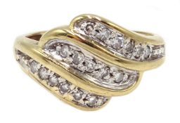 9ct gold diamond set ring, hallmarked Condition Report & Further Details Approx 3gm,