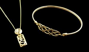 9ct gold Charles Rennie Mcintosh style pendant necklace,