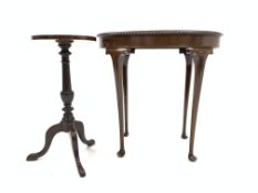 20th century Georgian design mahogany oval occasional table, with gadroon moulded edge,