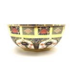Royal Crown Derby Imari 1128 pattern bowl, diameter 21cm,