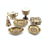 Royal Crown Derby Imari 1128 pattern ceramics comprising three small dishes, lidded trinket box,