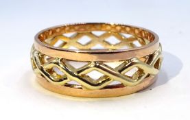 9ct gold filigree ring hallmarked Condition Report & Further Details Approx 3.