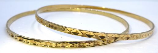 Two 9ct gold bangles hallmarked, approx 11.