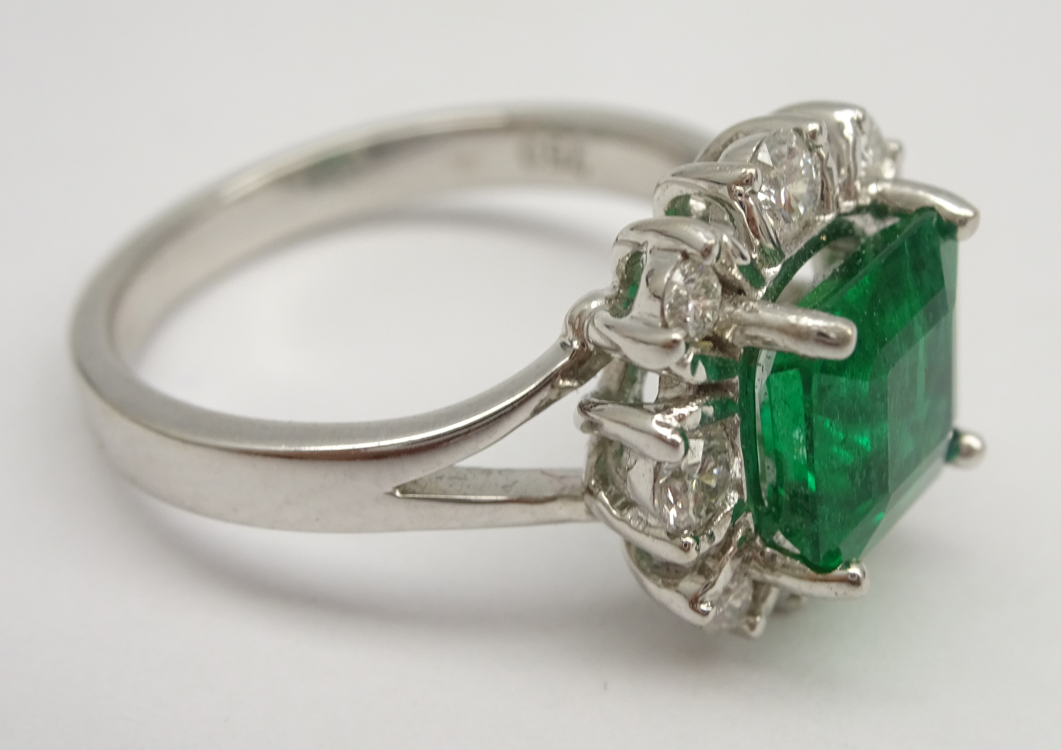 18ct white gold fine emerald and diamond cluster ring hallmarked, emerald 1. - Image 3 of 4