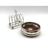 Silver four division toast rack of Gothic design Sheffield 1901 3.