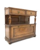 Early 20th century oak sideboard, with raised back, rectangular moulded top,
