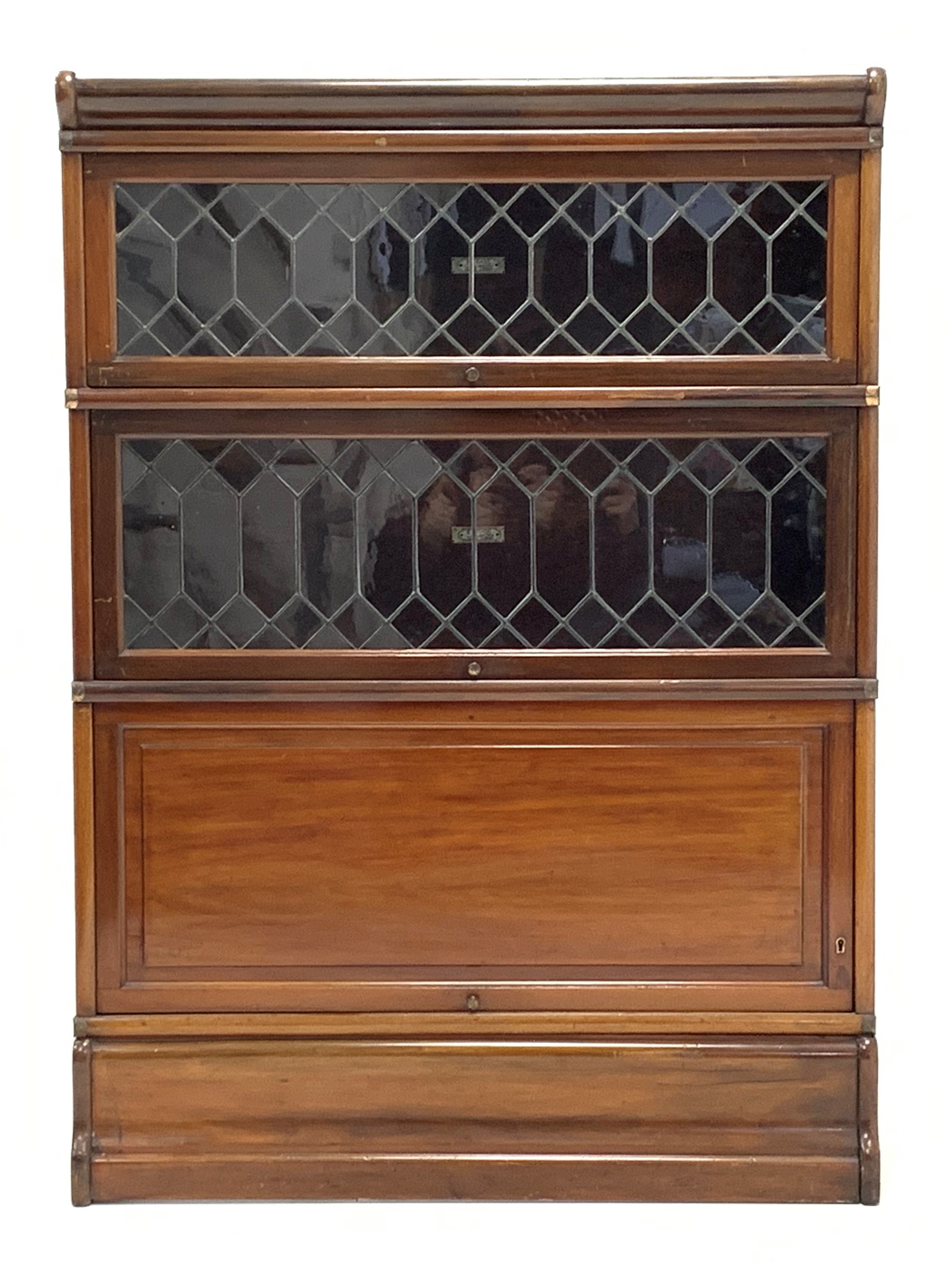 Early 20th century Globe Wernicke mahogany three tier sectional bookcase,