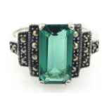 Silver green stone and marcasite stepped ring,