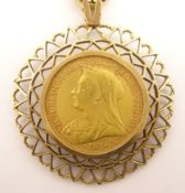 Queen Victoria 1896 gold full sovereign, in 9ct gold pendant mount on a chain, total weight 27.