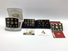 United Kingdom 2001 De-Luxe proof set in red case of issue,