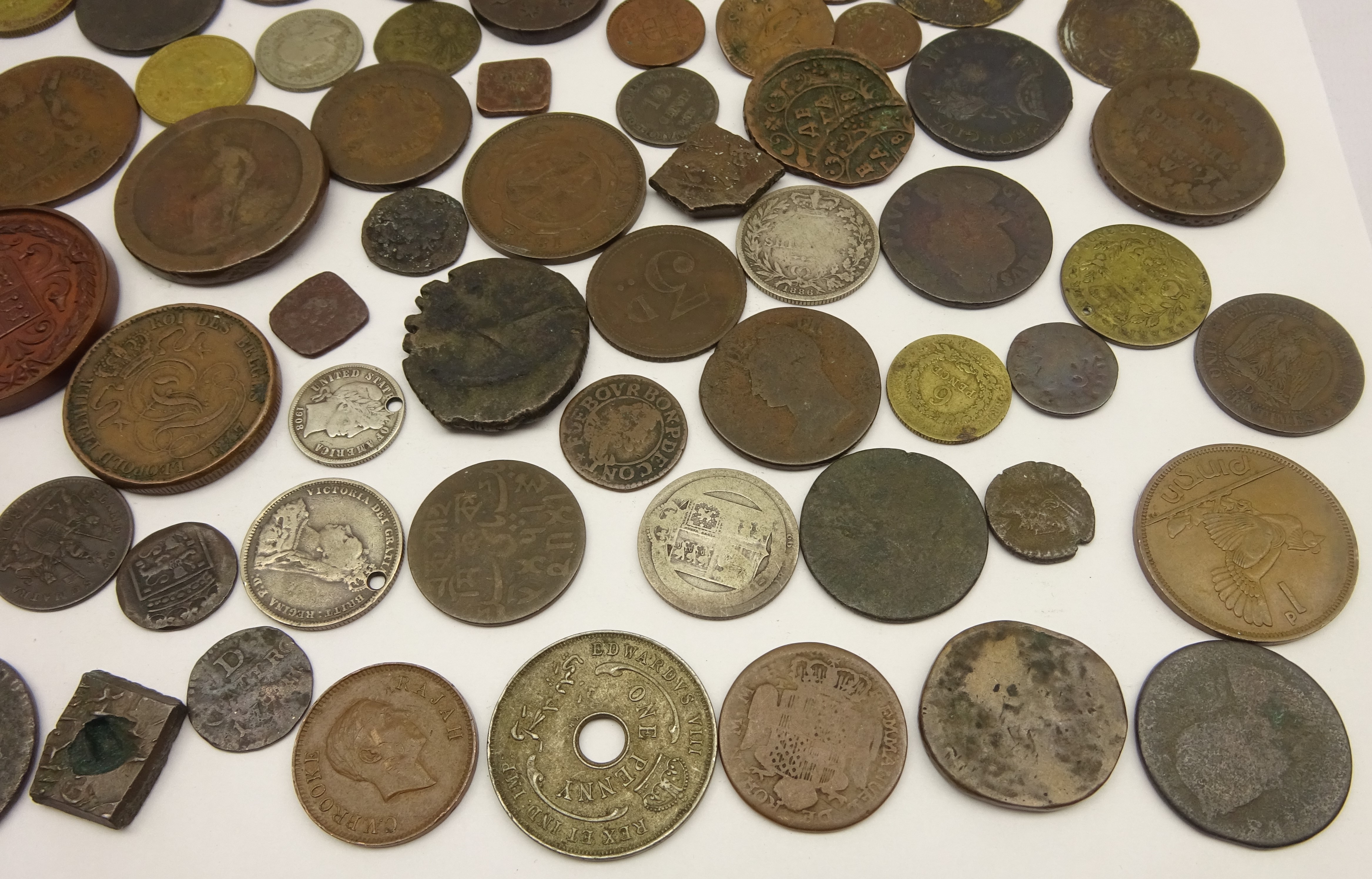 Mixed collection of Great British and World coinage including silver hammered coin, - Image 10 of 10
