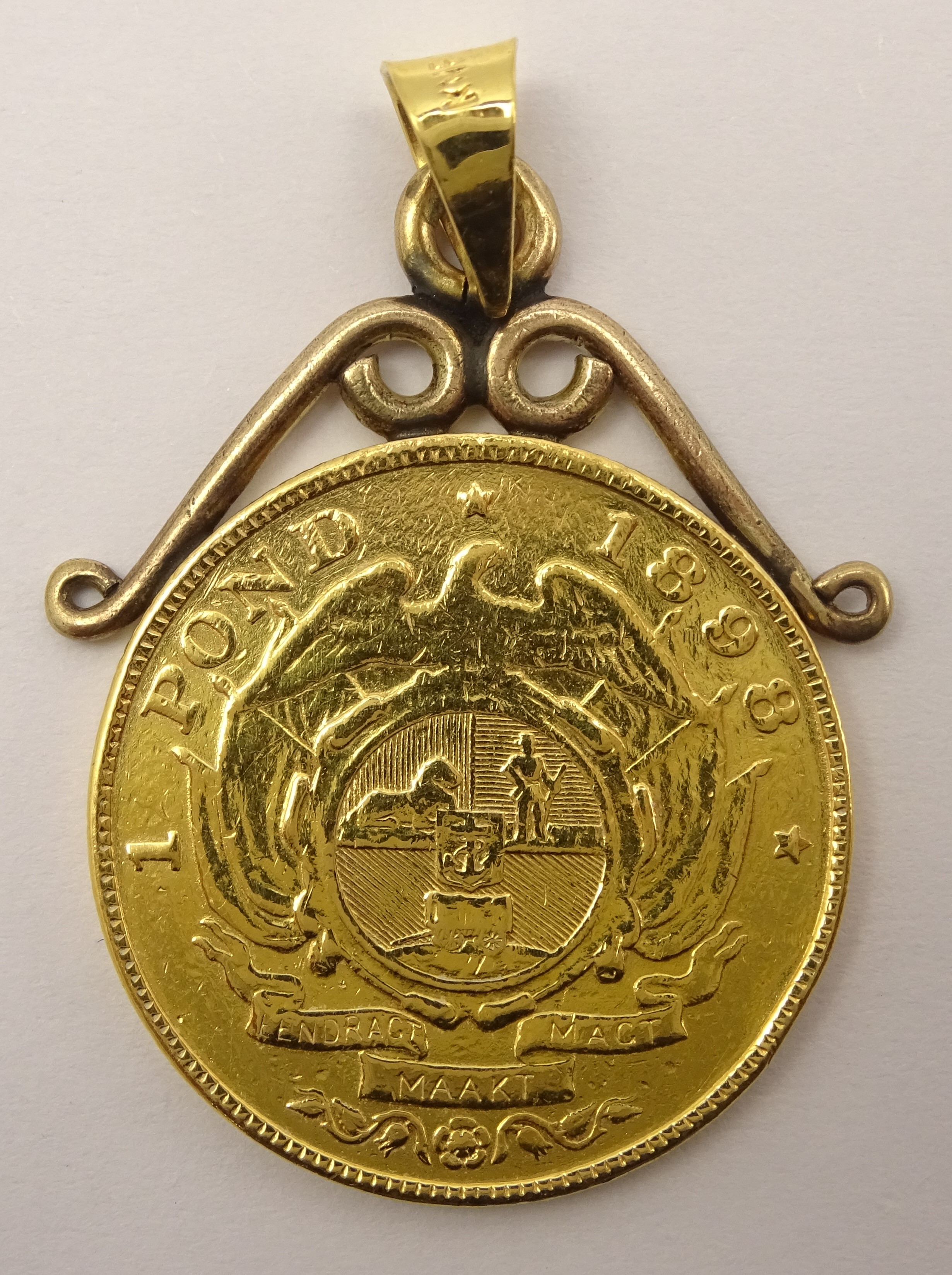 South Africa 1898 gold one pond coin, on pendant mount, total weight 8. - Image 2 of 2