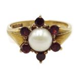 9ct gold pearl and garnet cluster ring,