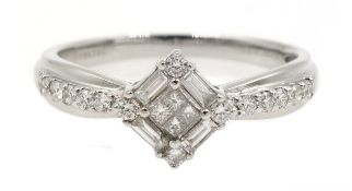 18ct white gold baguette and round brilliant cut diamond ring,