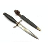 Fighting knife with unmarked 16cm single edged steel blade, S-shaped crosspiece,