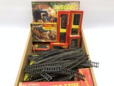 Tri-ang Hornby model railway items including 00 'The Goods' boxed set, two locomotives 'R.