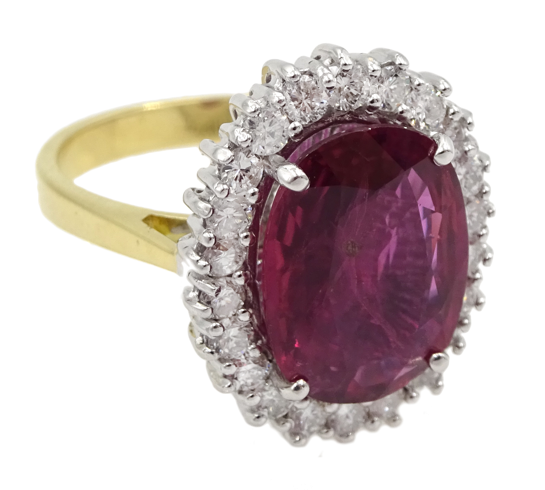 18ct gold ruby and diamond cluster ring hallmarked, ruby approx 4. - Image 2 of 4