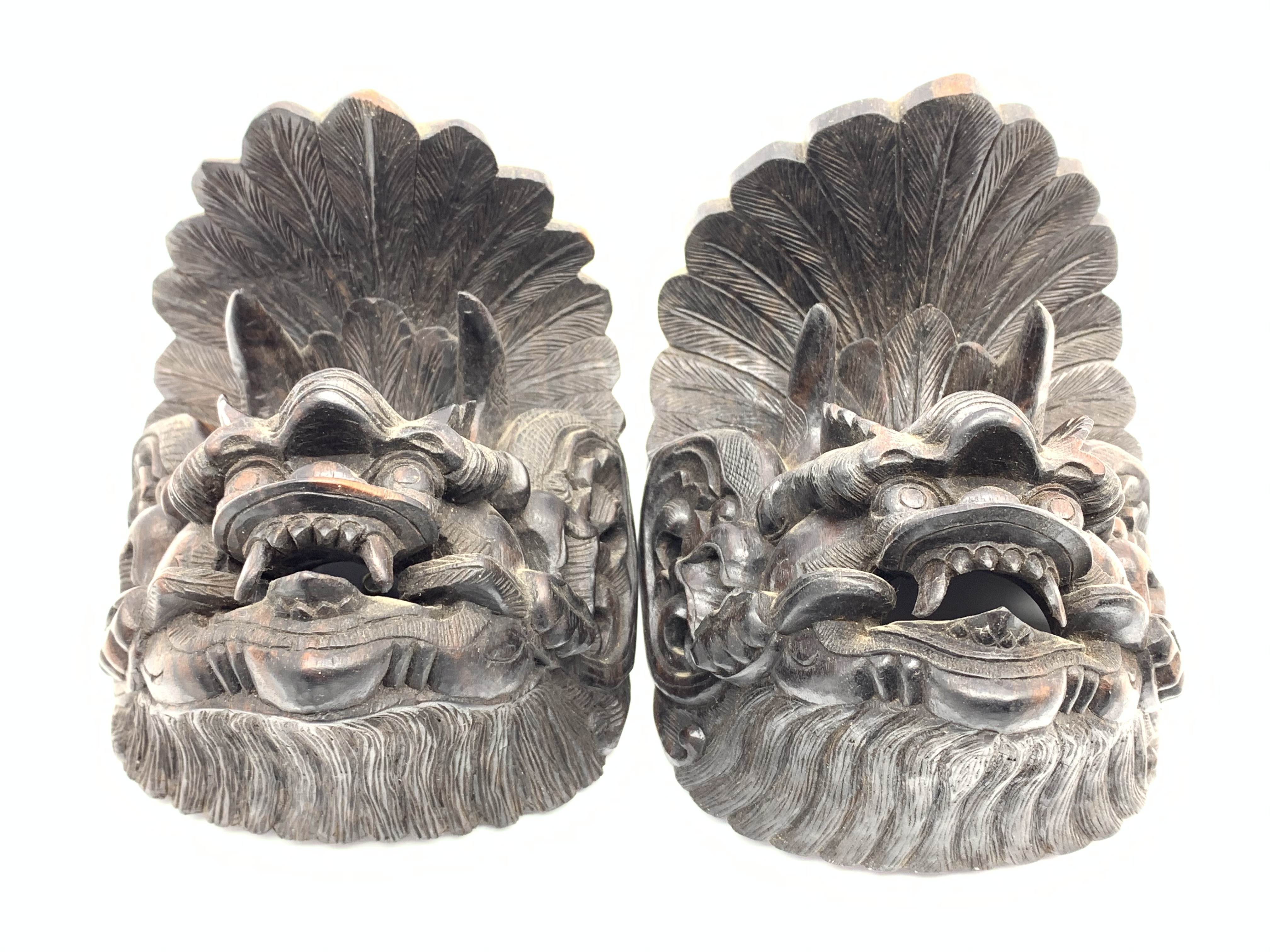 Pair of Chinese carved wood wall masks in the form of dragons H13cm Condition Report &