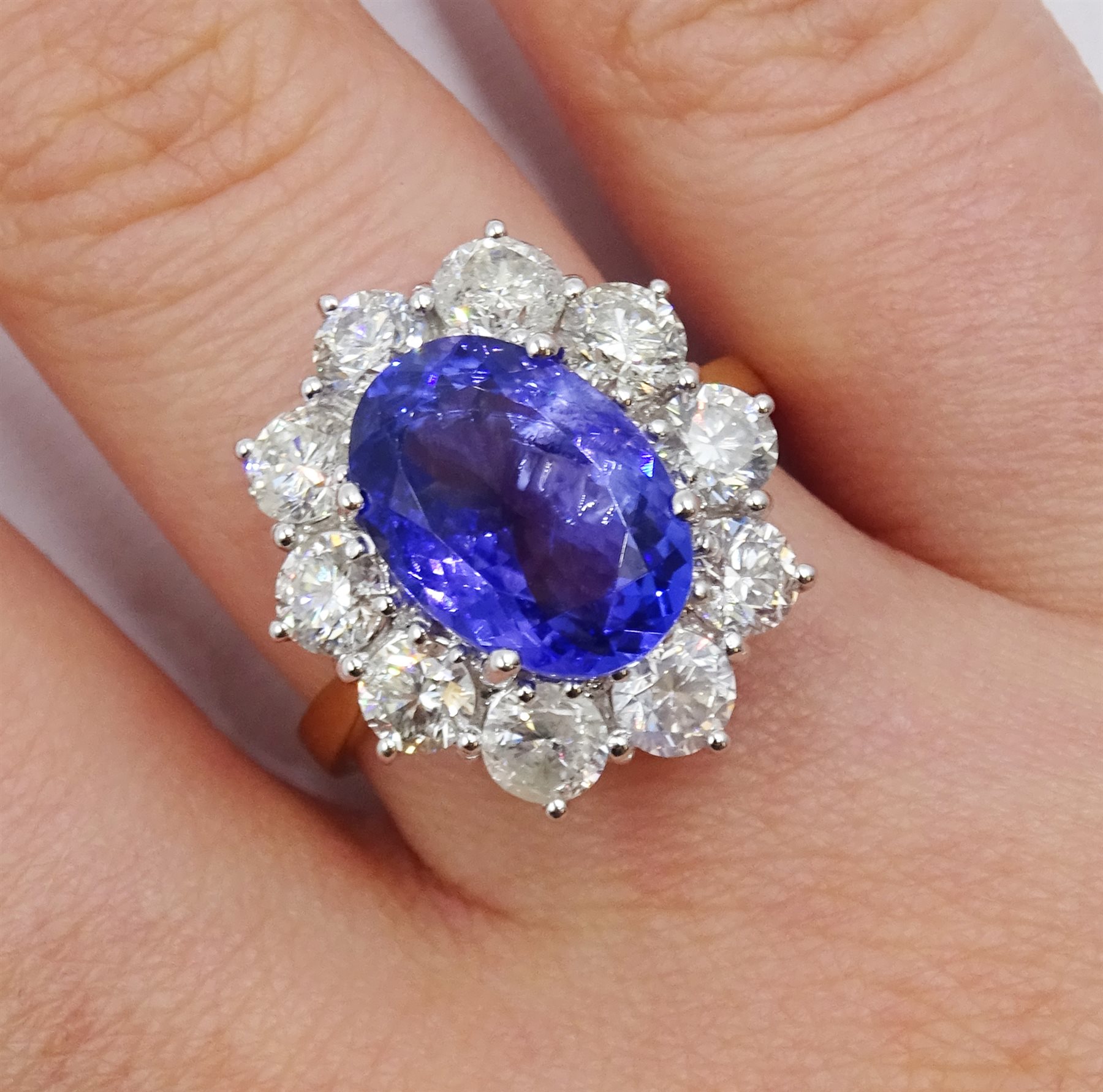 18ct gold oval tanzanite and diamond cluster ring, hallmarked, tanzanite approxx 4.10 carat, diamon - Image 2 of 4