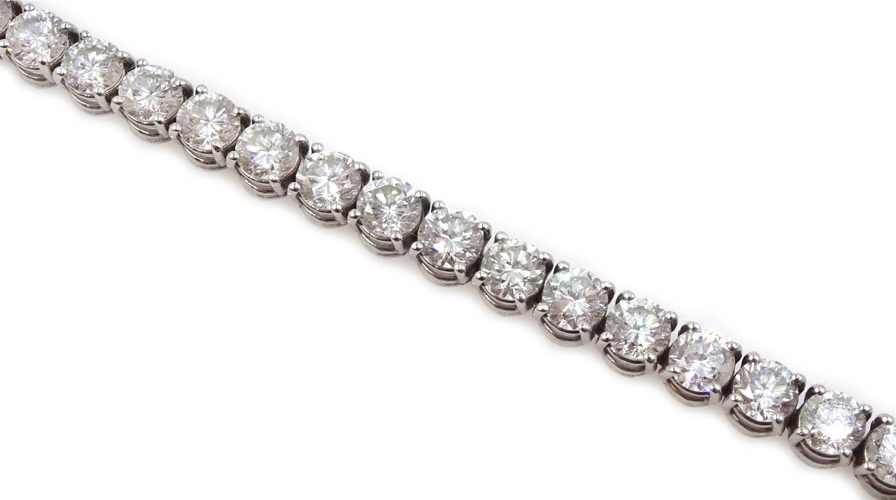 18ct white gold round brilliant cut diamond bracelet, hallmarked, total diamond weight 8.95 carat - Image 4 of 5