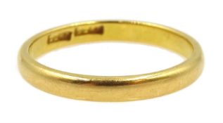 Gold wedding band stamped 22ct, approx 3.4gm
