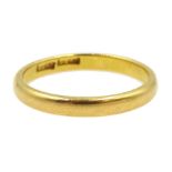 Gold wedding band stamped 22ct, approx 3.4gm