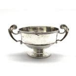 Silver two handled bowl on a short pedestal foot D15cm Chester 1902 Maker Nathan & Hayes 11.6oz