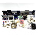 Mostly modern military cufflinks, many being boxed and a small number of buttons and other similar